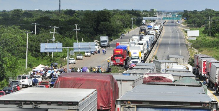 14 de octubre de 2013 Bloqueo Pomuch_12