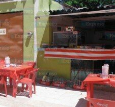 COMERCIO AFECTADO POR MURALLAS 3 La bendicion