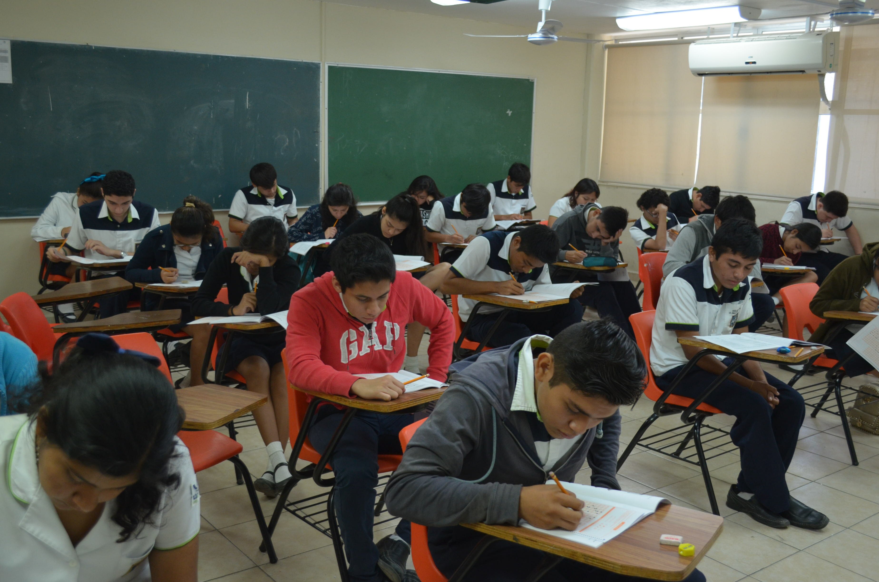 Inicia sin contratiempos primera semana de Planea