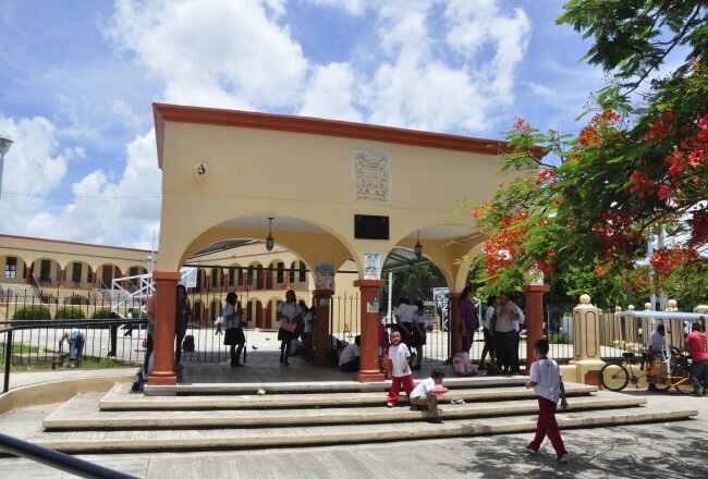 Incumplen escuelas con programación de clases