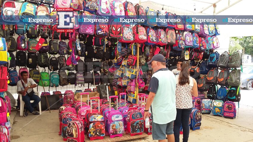 Venden ‘piratería’ en narices de Profeco