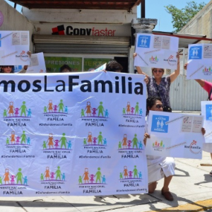 a favor de las familias