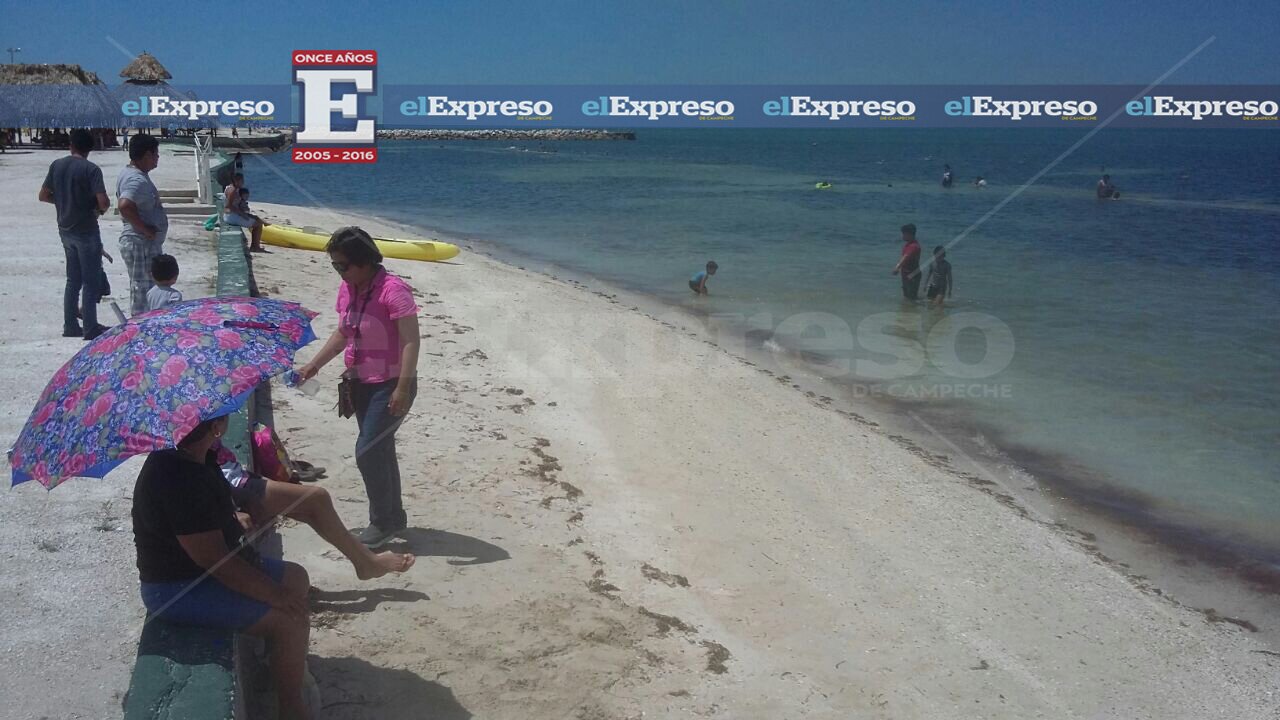 buena-afluencia-en-playa-bonita