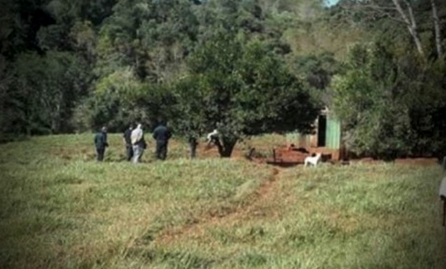 lo-asesinaron-y-lo-metieron-al-interior-de-una-vaca