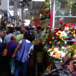 Mercado, panteones y tiendas, saturados