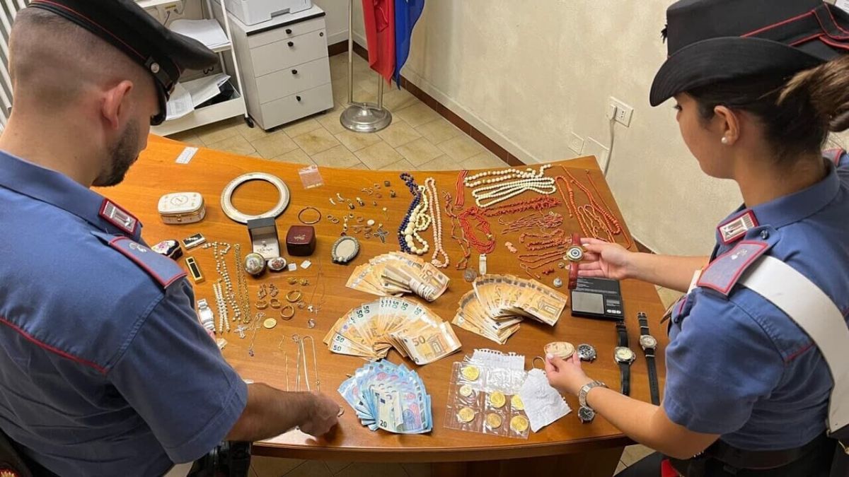 20 kilos de oro y joyas en el armario esta mujer de la limpieza posee