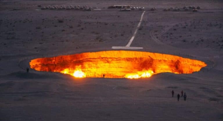 En llamas desde hace 50 años, las «puertas del infierno» de Turkmenistán pronto desaparecerán