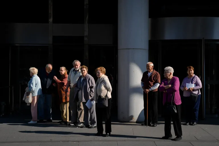 955,802 MDP Para Programas Sociales 2025: Cómo Afecta A 30.7 Millones