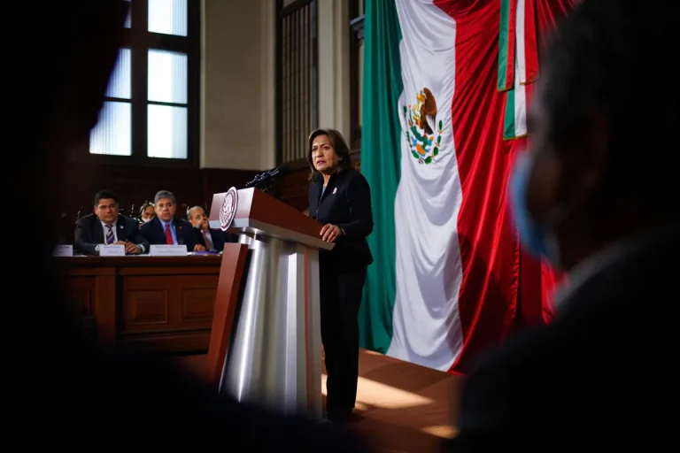 Iniciativa Revela Pensiones De Hasta 400,000 MXN Mensuales en 2025 - Aquí Por Qué Importa