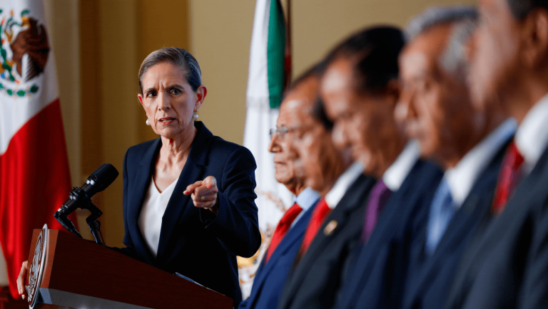 Sheinbaum Revela Límite A Pensiones Millonarias En 2025: Por Qué Importa Hoy