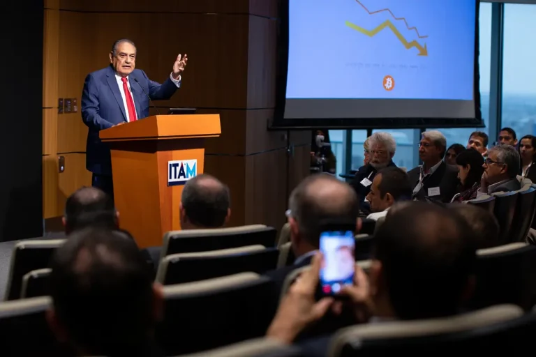 “No Soy Creyente de las Criptomonedas” Provoca Debate Entre Exgobernadores En 2025