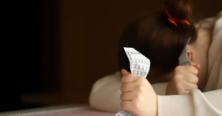 Escondió su premio de 23 millones de pesos de la lotería para divorciarse tranquilamente de su esposo