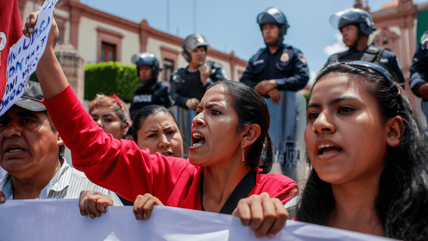 “Son Propiedades Adquiridas Con Lavado De Dinero” Divide a Partidos en 2025 - Aquí Qué Cambia