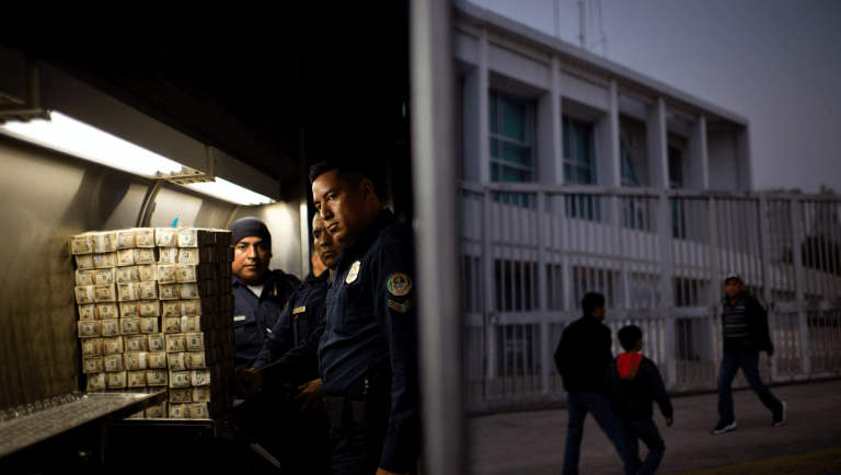 “Si cortas el dinero, dañas a los cárteles” divide a Washington y acelera 37 extradiciones en 2026