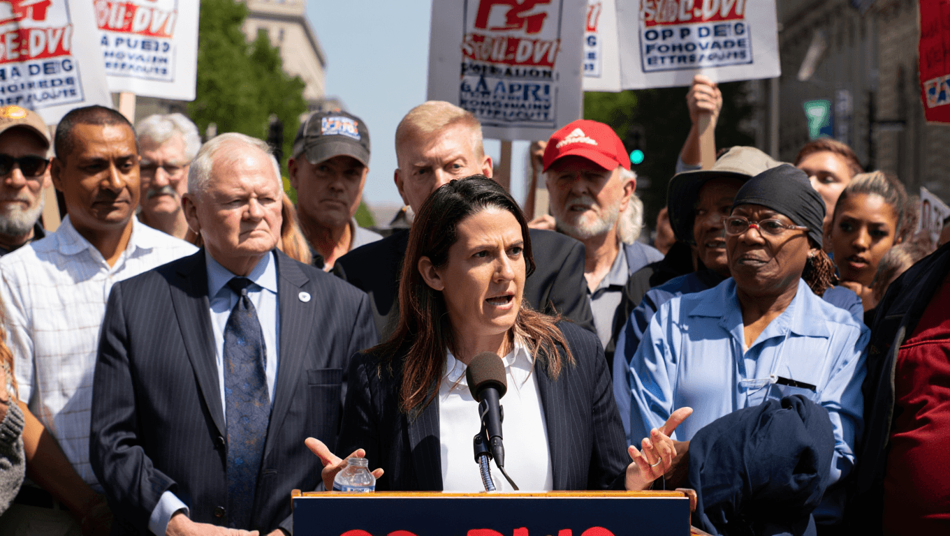 “Pésele A Quien Le Pese” Provoca Protestas Por Pensiones Doradas En Abril 2026 - Qué Cambia