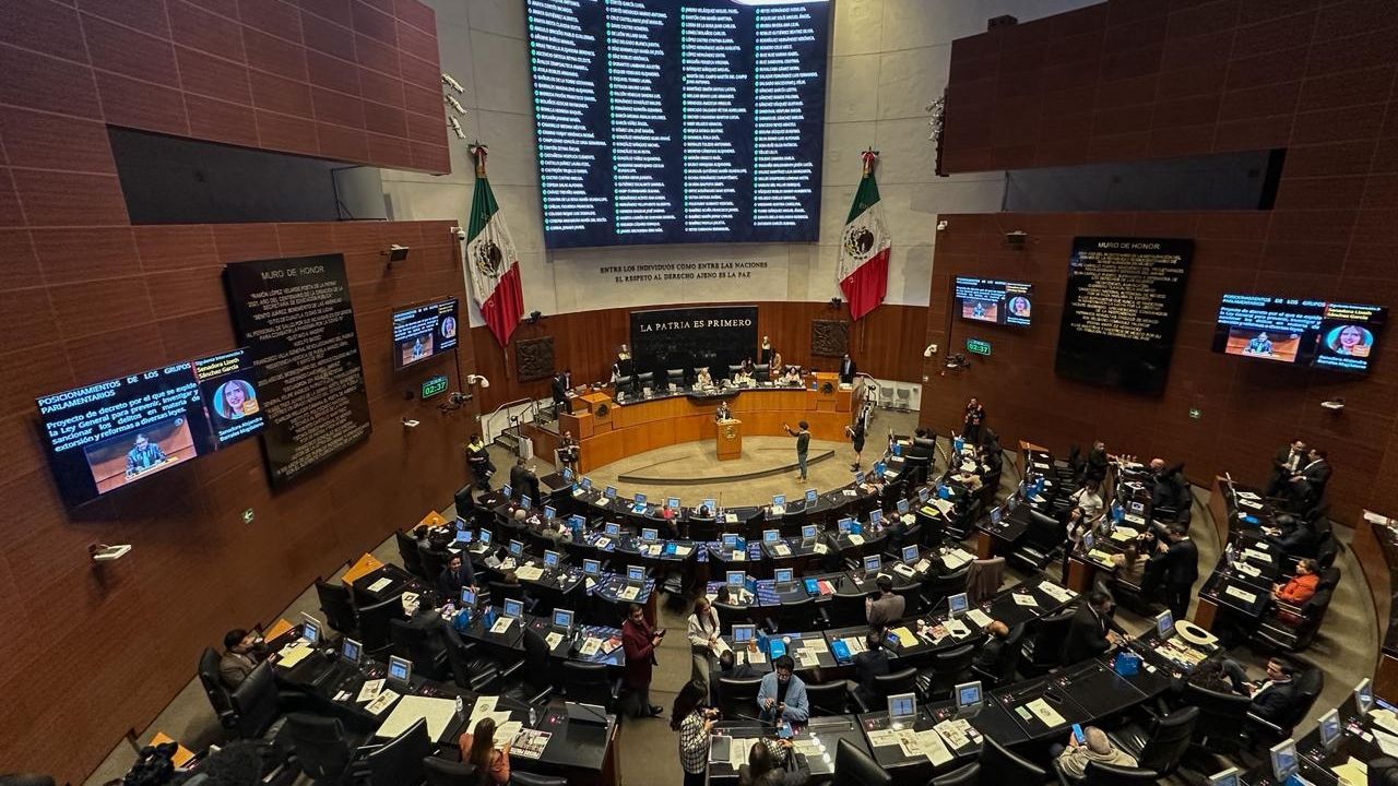 Senado designa el Salón de la Comisión Permanente como “Ingeniero Heberto Castillo Martínez”